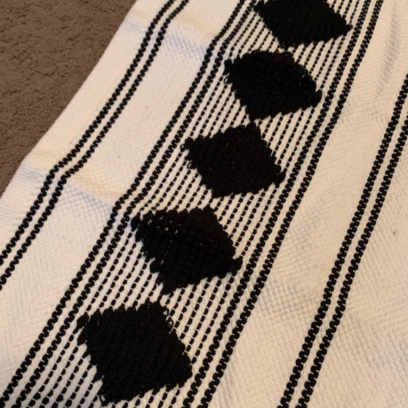 Caravan Diamond Woven Rug - Picture 6 of 8